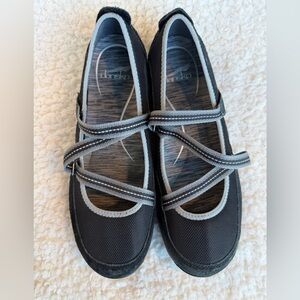 Dansko Hazel Mary Jane Flats Black Gray Mesh Comfort Shoes Size 40 Women’s